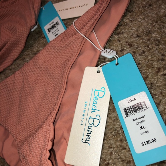 ((SOLD)) ❗️Beach Bunny Bikini - Picture 3 of 5